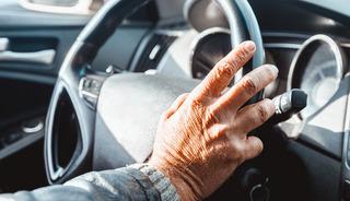 Doktora gitmek i&ccedil;in evden &ccedil;ıktı, başka &uuml;lkede bulundu! 