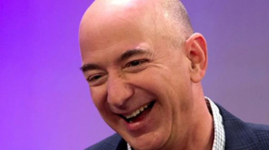 Amazon'un kurucusu 8 saatliğine dünyanın en zengini oldu