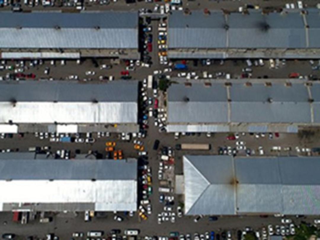 İstanbul'daki fırtına sonrası oto sanayilerde oluşan yoğunluk havadan g&ouml;r&uuml;nt&uuml;lendi