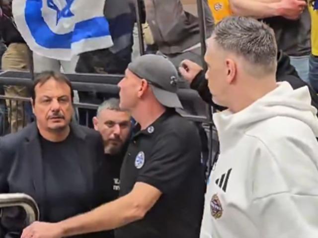 T&uuml;rkiye Basketbol Federasyonu, Ergin Ataman'a yapılan saldırı i&ccedil;in inceleme istedi