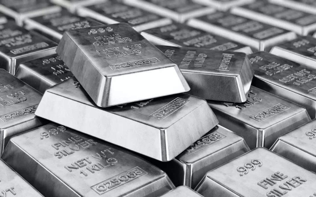 G&uuml;m&uuml;ş&uuml;n onsu 103 doları ge&ccedil;ti! D&uuml;zeltme gelecek mi? Dikkat &ccedil;eken uyarı! 2