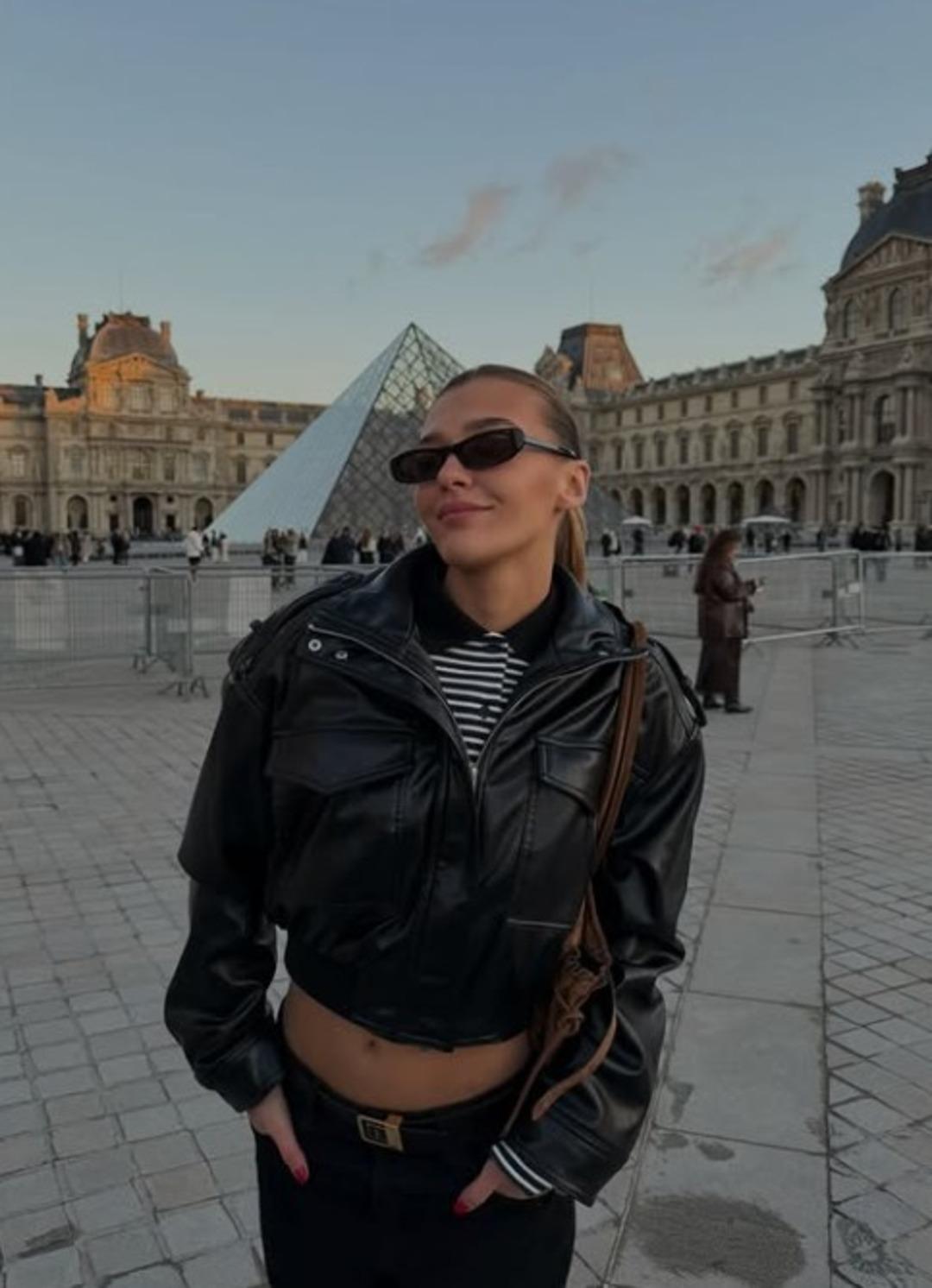 Melisa Döngel Paris kaçamağını paylaştı! Beğeni butonu çöktü 1