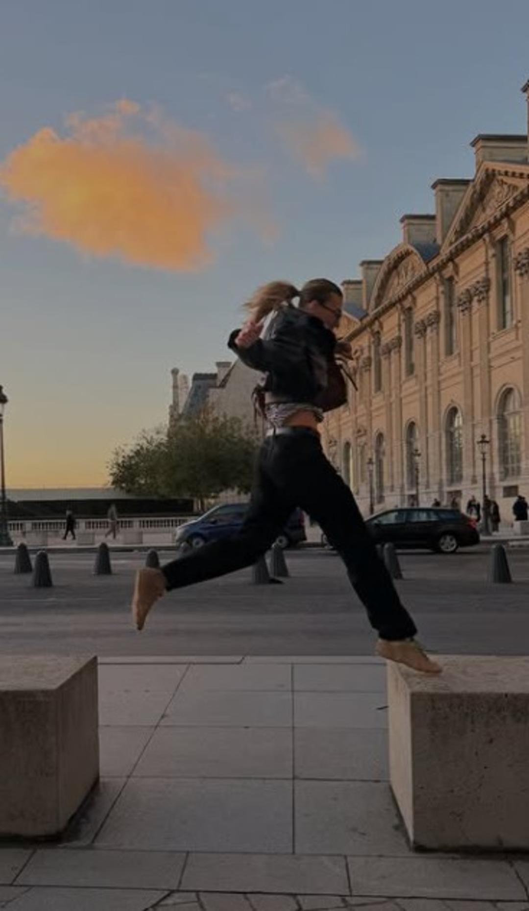 Melisa Döngel Paris kaçamağını paylaştı! Beğeni butonu çöktü 2