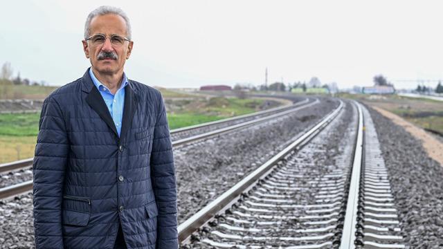 Raylarda yerli ve milli dönem! Bakan Uraloğlu açıkladı