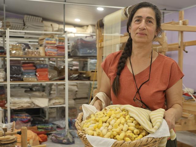 Tescilli Hatay Sarısı&rsquo;nı yok olmaktan kurtardı: "Yaşayan İnsan Hazinesi" se&ccedil;ildi