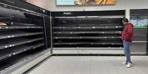 ABD'de marketler boşaldı, u&ccedil;uşlar iptal...