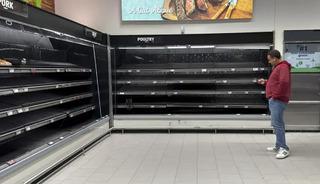 ABD'de marketler boşaldı, u&ccedil;uşlar iptal...