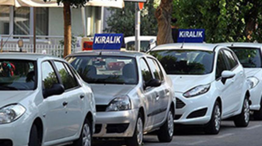 Kiralık otomobilleri bayram öncesi yetişen alıyor