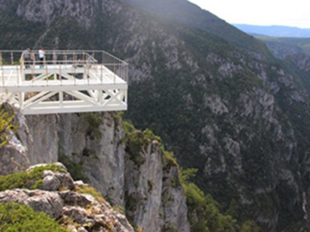 450 metre y&uuml;ksekteki cam seyir terasına yoğun ilgi