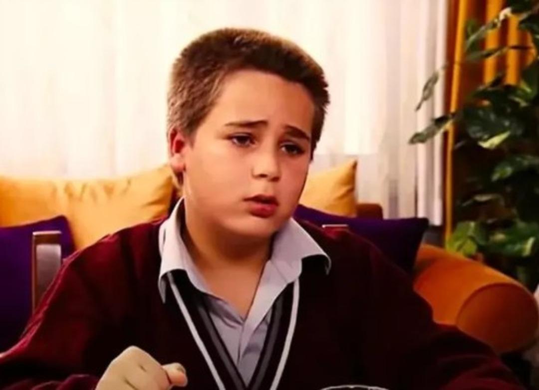 Oyunculuğu bırakıp sırra kadem bastı! Akasya Durağı nın Can ı Erimşah Bora son haliyle g&uuml;ndemde 2