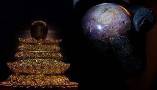 Altını ve elması solladı! Bir avu&ccedil;luk taş 300 milyon dolarlık servet &ccedil;ıktı