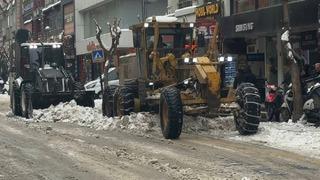Elazığ’da  karla mücadele ekipleri sahada