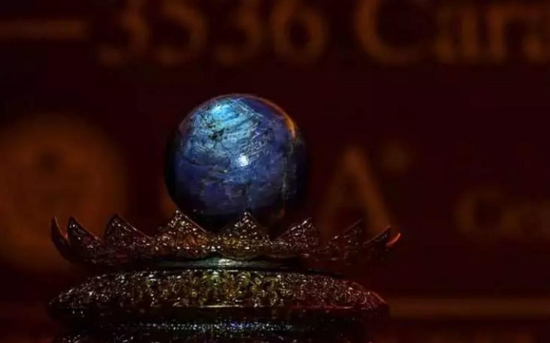 Herkes onu sıradan sandı&hellip;Ama ger&ccedil;ek değeri dudak u&ccedil;uklatıyor! İşte bir avu&ccedil;luk servet 2