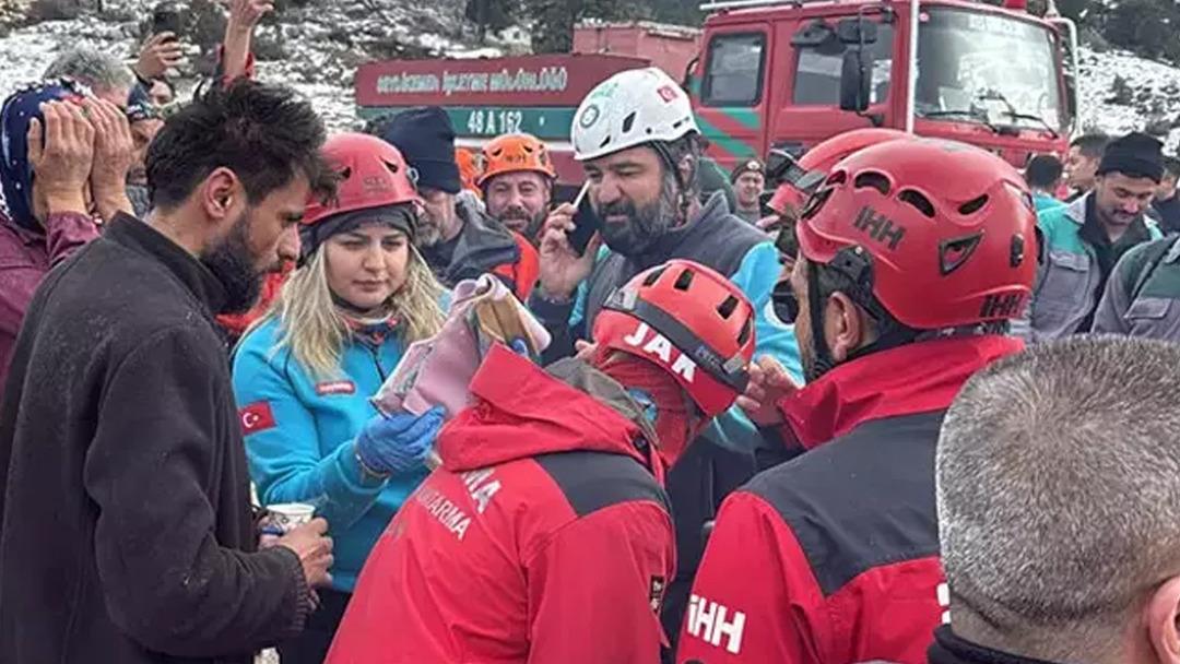 14 g&uuml;nd&uuml;r haber alınamıyordu! Ormanda sağ olarak bulundu 1