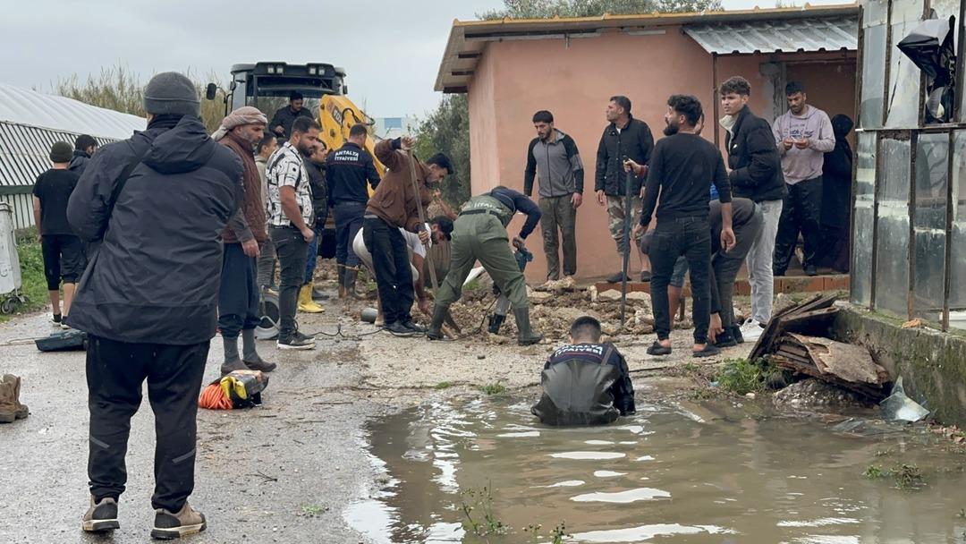 Antalya da kahreden haber: 3 yaşındaki Berra oyun oynarken hayatını kaybetti! 3