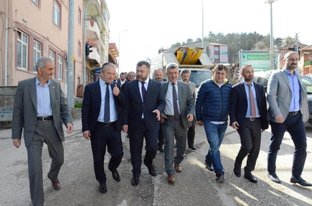 AK Parti il y&ouml;netimi Yığılca il&ccedil;esinde sıcak ilgi
