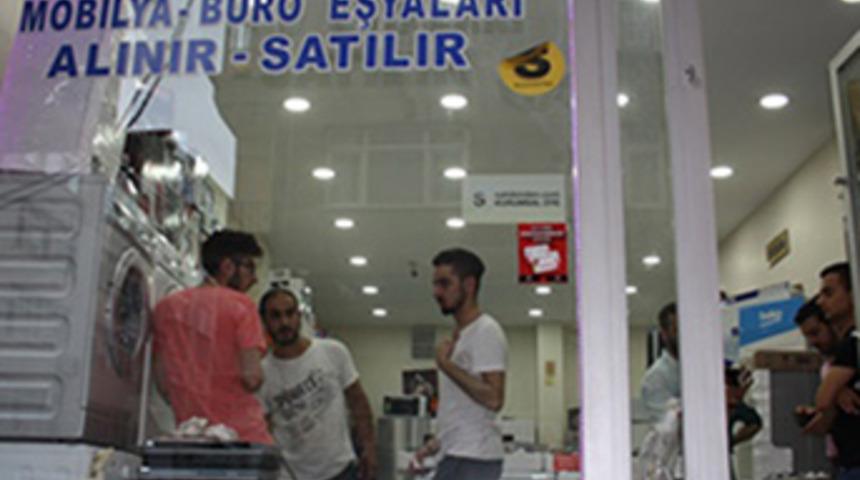 Spotçular bayram etti