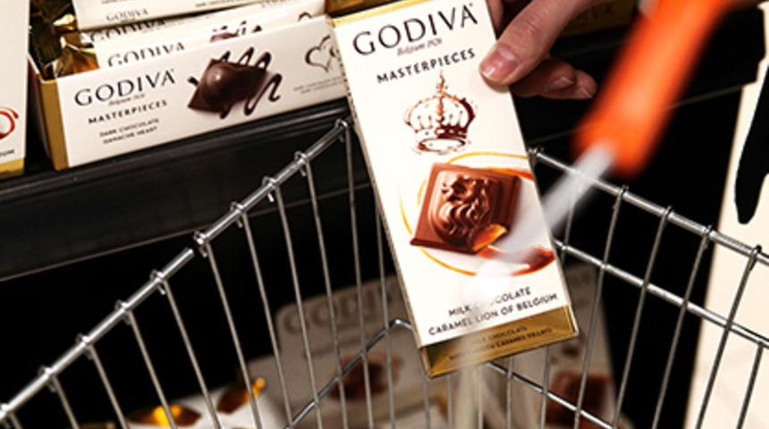 Godiva raflara girdi; premium çikolata markette % 70 büyüdü