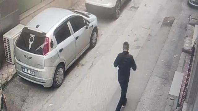 Kuyumculara sahte gram altın satan 2 şüpheli, kamera görüntüleriyle yakalandı