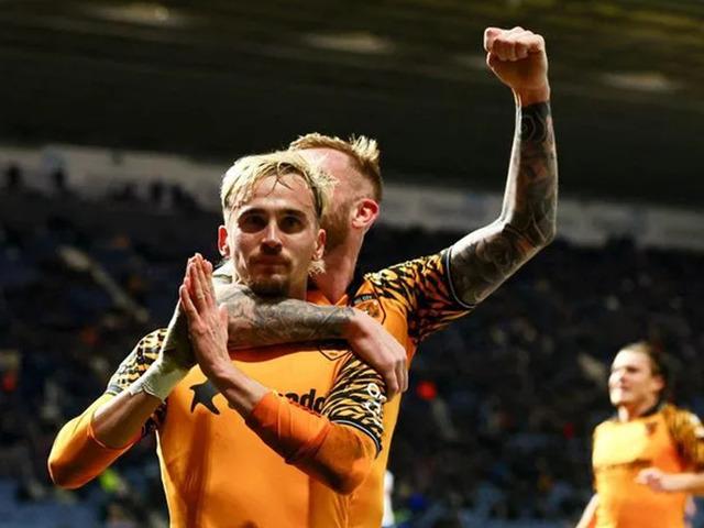 Acun Ilıcalı'nın Hull City'si resmen u&ccedil;uyor! Bir 3 puan daha...