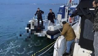 Balık&ccedil;ılar, denizde dalgı&ccedil; kıyafetli erkek cesedi buldu