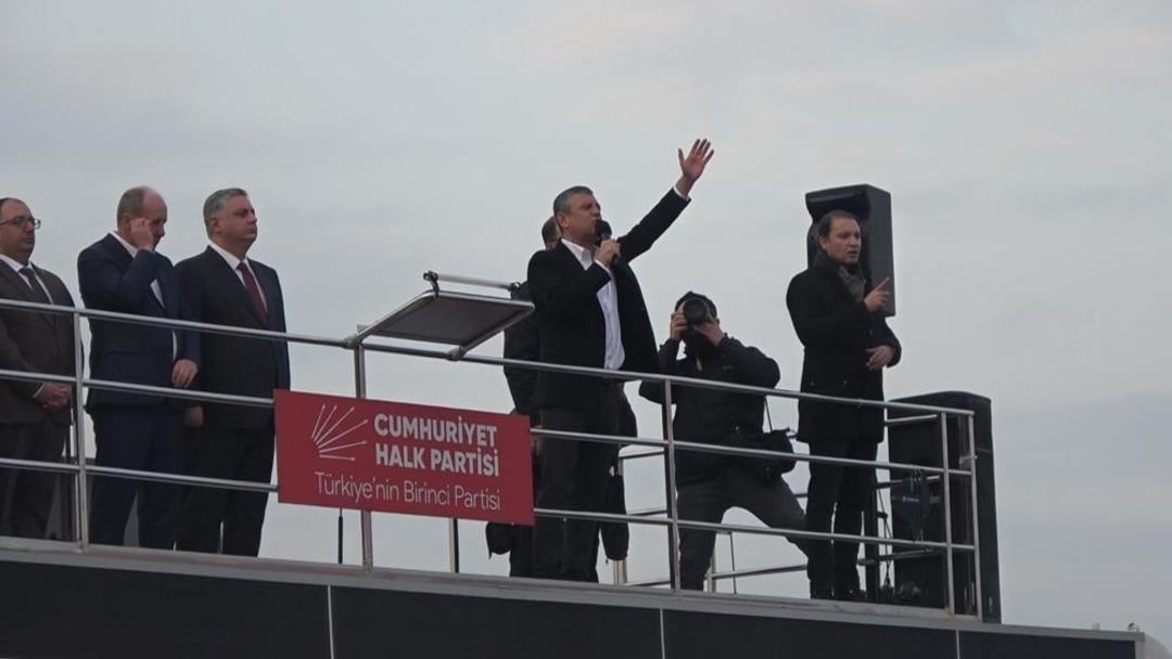 CHP Genel Başkanı &Ouml;zel, Yalova daki mitingde konuştu 2