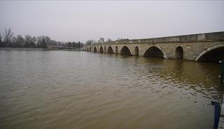 Meri&ccedil; ve Tunca nehirlerinde debi yağışlarla y&uuml;kseldi