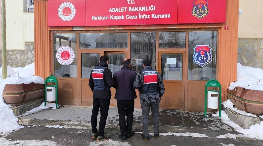 Hakkari'de 9 yıl 9 ay kesinleşmiş hapis cezası bulunan h&uuml;k&uuml;ml&uuml; yakalandı