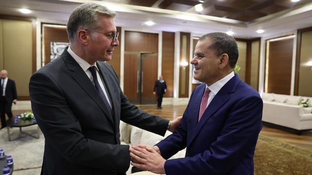 Libya Başbakanı Dibeybe, Mısır Petrol Bakanı Bedevi ile enerji alanında işbirliğini görüştü