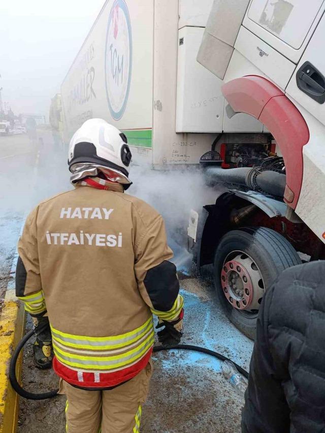 Reyhanlı&rsquo;da tır yangını 1