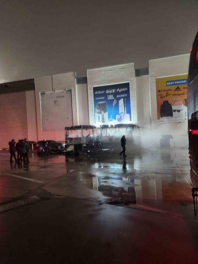 Otob&uuml;s alev topuna d&ouml;nd&uuml; 1