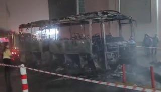 Otob&uuml;s alev topuna d&ouml;nd&uuml;