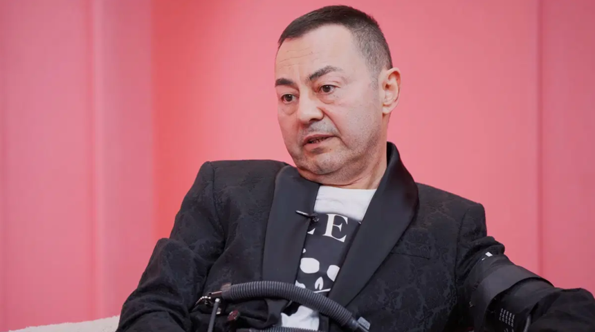 Korkutan anlar: Serdar Orta&ccedil; sahnede fena d&uuml;şt&uuml;