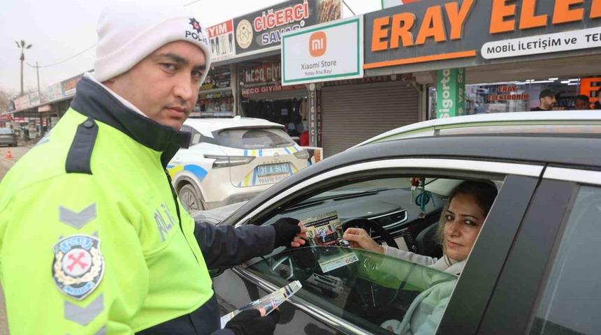 İnsan hayatına mal olabilen &rsquo;hatalı ara&ccedil; parkı&rsquo; konusunda s&uuml;r&uuml;c&uuml;ler uyarıldı