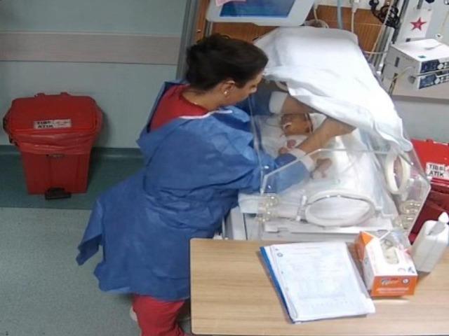 Bebeğe uyguladığı şiddet infial yaratmıştı! O hemşireden yeni adım
