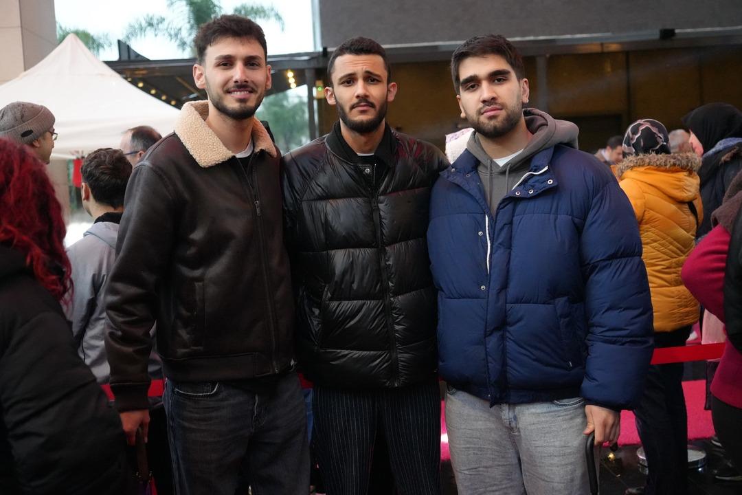 2 bin kişiye verileceğini duyan akın etti: Saatlerce yağmur altında beklediler 8