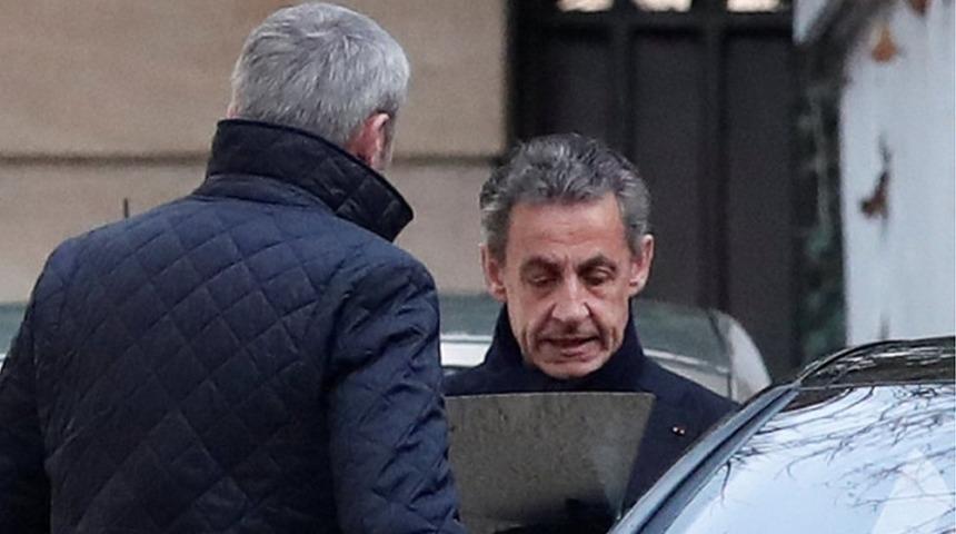 Sarkozy: 'Kaddafi' iddiası asılsız, hayatım cehenneme d&ouml;nd&uuml;