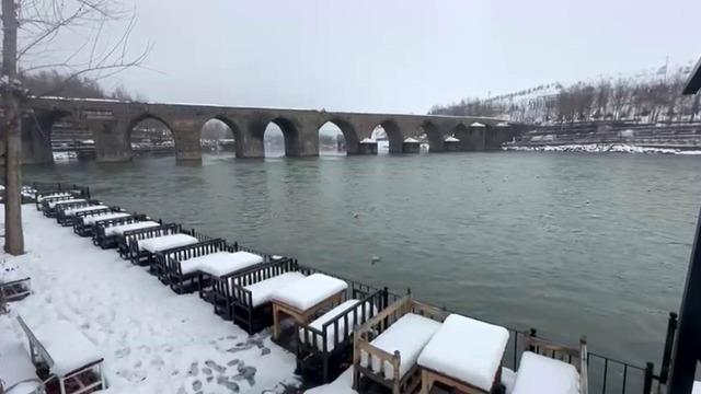 Yoğun kar, Dicle Nehri’nde su seviyesini arttırdı