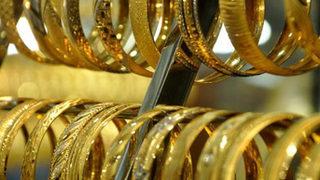 Vatandaş altında al-sata geçti