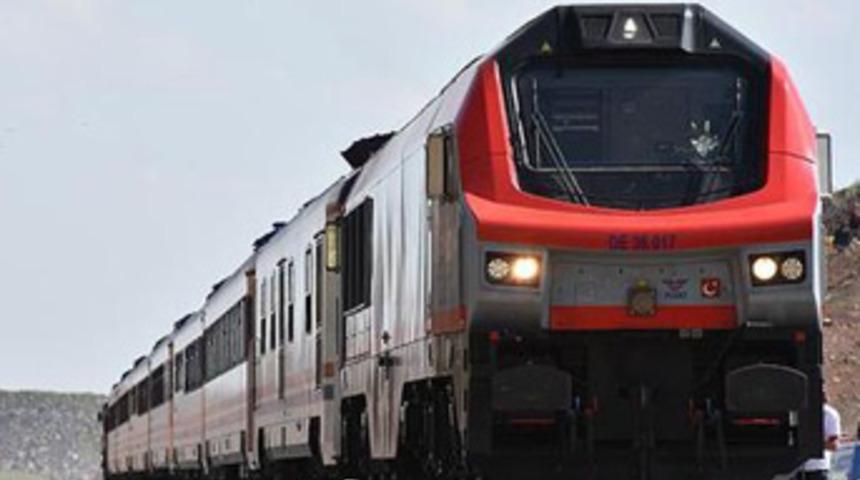 Bakü-Tiflis-Kars Demiryolu sefere başlıyor
