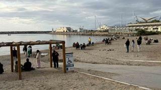 Fırtına sonrası Kuşadası’nda güneş yüzünü gösterdi, sahiller şenlendi