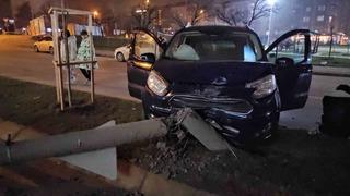 Otomobil refüje çıktı