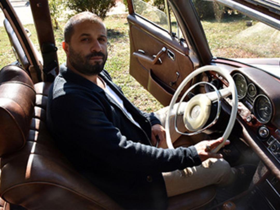 Dedesinin 50 yaşındaki otomobilini baştan yarattı