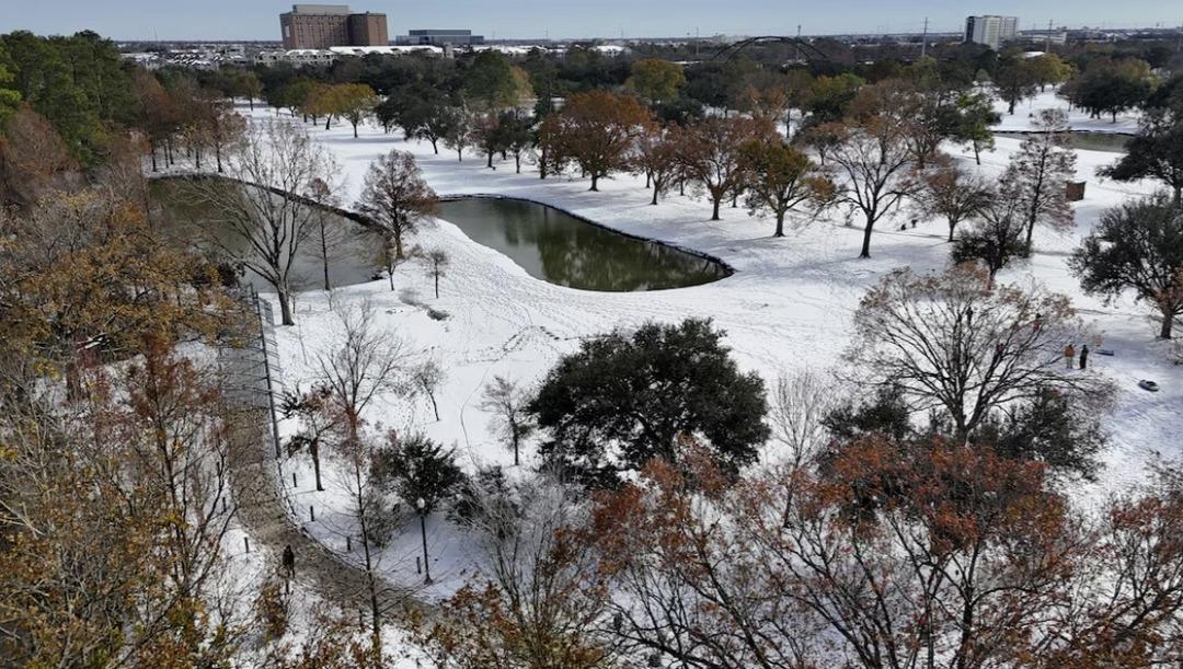 ABD kabusu yaşıyor! 13 bin uçuş iptal edildi, 230 bin evde elektrikler kesildi 5