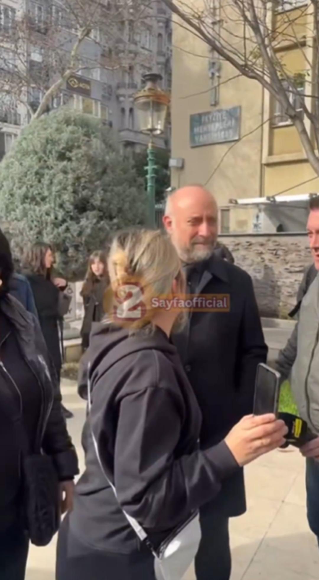 Cenazede Halit Ergenç le fotoğraf yarışı! Poz vermek istemeyince... 1