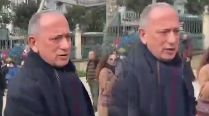 Tahliyeden sonra ilk kez g&ouml;r&uuml;nt&uuml;lendi! Gazeteci Fatih Altylı Haldun Dormen'in cenazesine katıldı