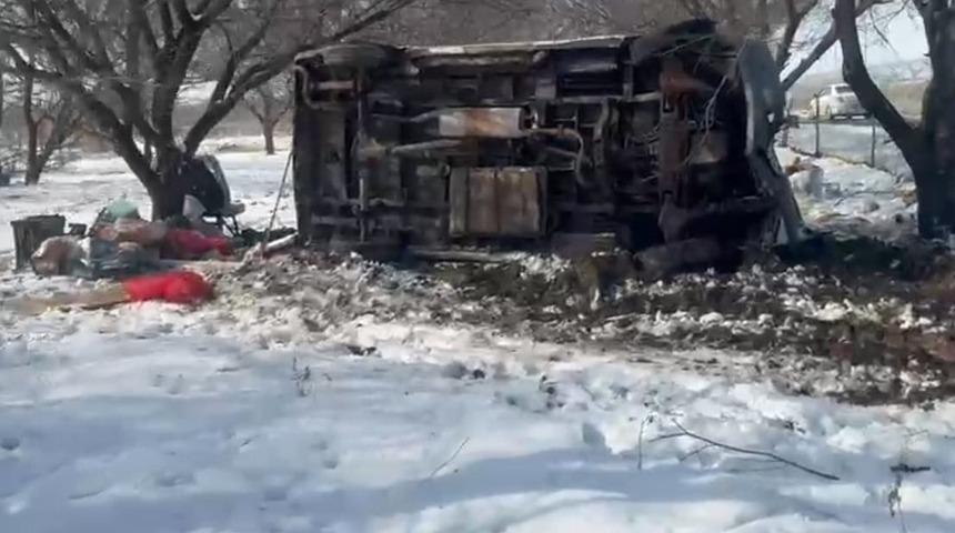 Malatya&rsquo;da kontrolden &ccedil;ıkan minib&uuml;s kayısı bah&ccedil;esine u&ccedil;tu