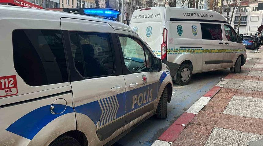 Uşak&rsquo;ta bı&ccedil;aklanan şahıs ağır yaralandı