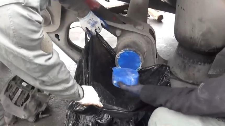 Esenyurt&rsquo;ta ağır tonajlı aracın jantından 54 kilo uyuşturucu &ccedil;ıktı