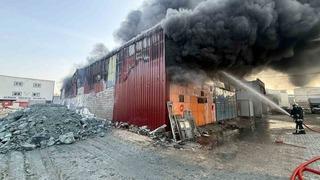 Mobilya atölyesi alevlere teslim oldu